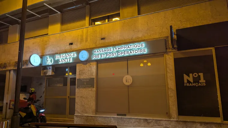 Réalisation d'une enseigne pour un Institut à Cannes, Cannes, L'impression Cannoise